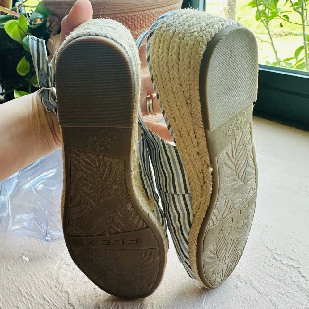 LifeStride Women's Socialite Espadrille Striped Wedge Summer Sandals Size 8